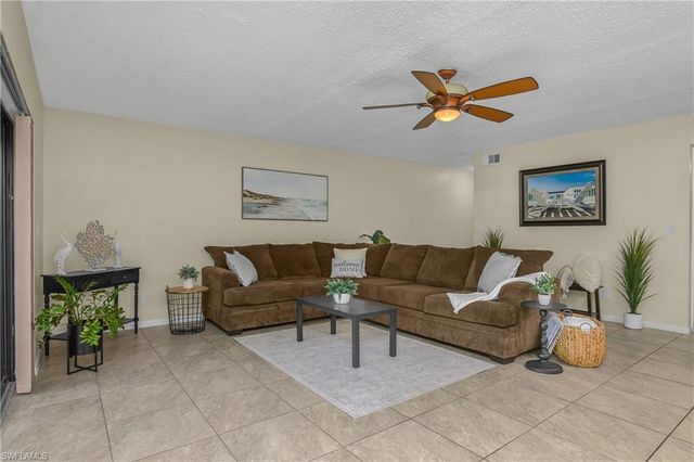 4112 19th PL 104, Cape Coral, FL 33904