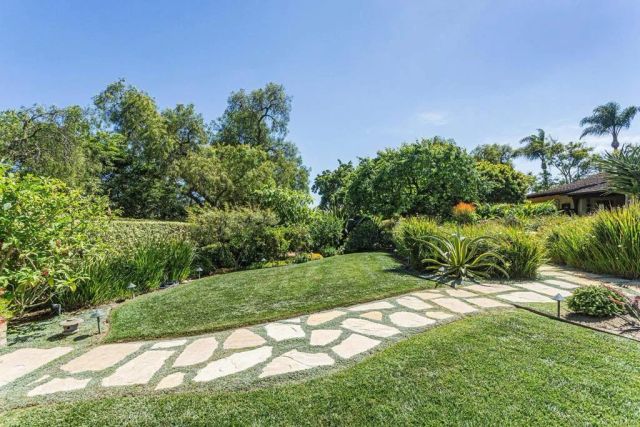 5770 El Montevideo, Rancho Santa Fe, CA 92067