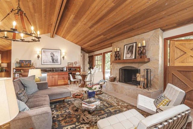5770 El Montevideo, Rancho Santa Fe, CA 92067