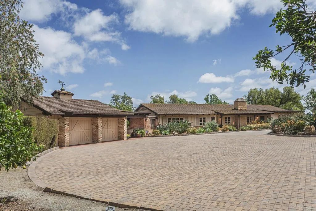 5770 El Montevideo, Rancho Santa Fe, CA 92067
