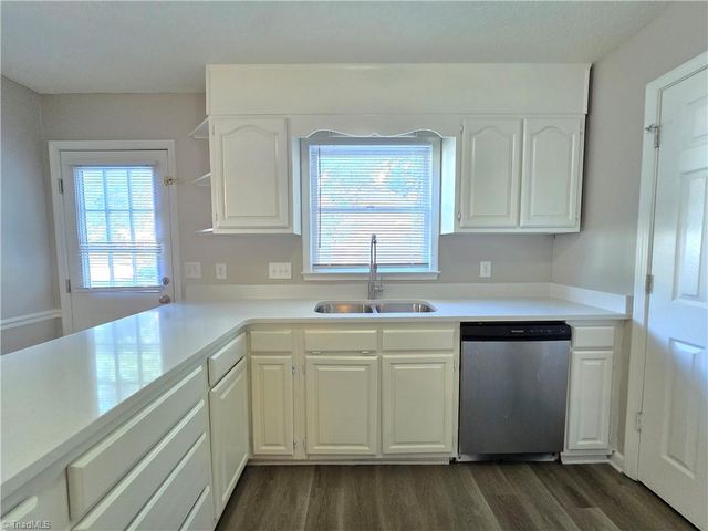 6509 River Hills Drive, Greensboro, NC 27410