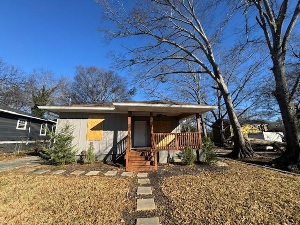 781 Peyton NW Avenue, Atlanta, GA 30318