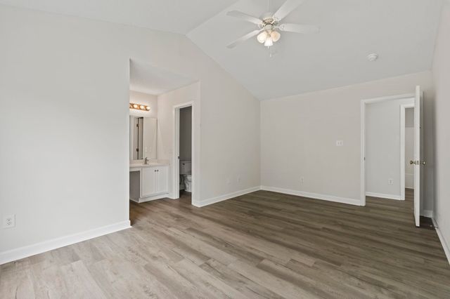 957 Bellflower Dr., Longs, SC 29568