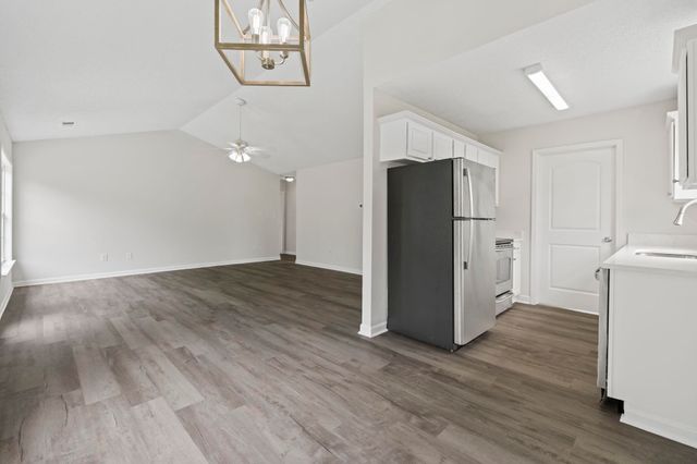957 Bellflower Dr., Longs, SC 29568