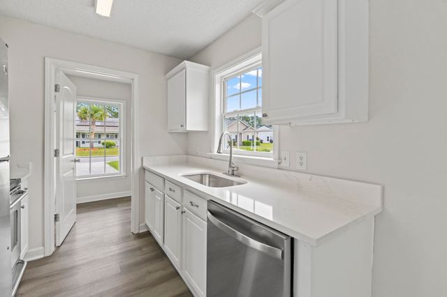 957 Bellflower Dr., Longs, SC 29568