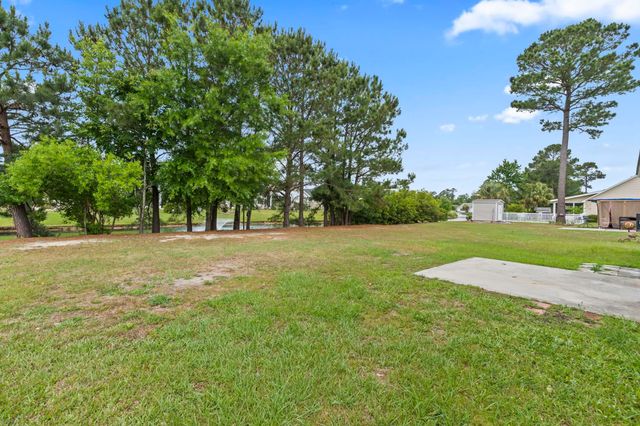 957 Bellflower Dr., Longs, SC 29568