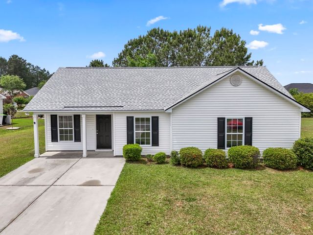 957 Bellflower Dr., Longs, SC 29568