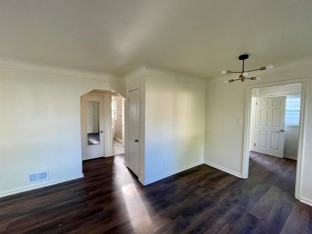 20495 Mendota Street, Detroit, MI 48221