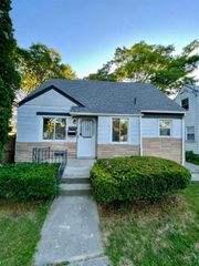20495 Mendota Street, Detroit, MI 48221