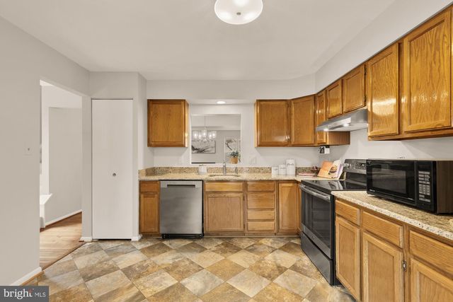 2890 SCHOOLHOUSE CIR, Silver Spring, MD 20902