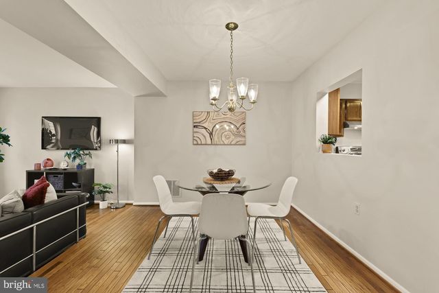 2890 SCHOOLHOUSE CIR, Silver Spring, MD 20902