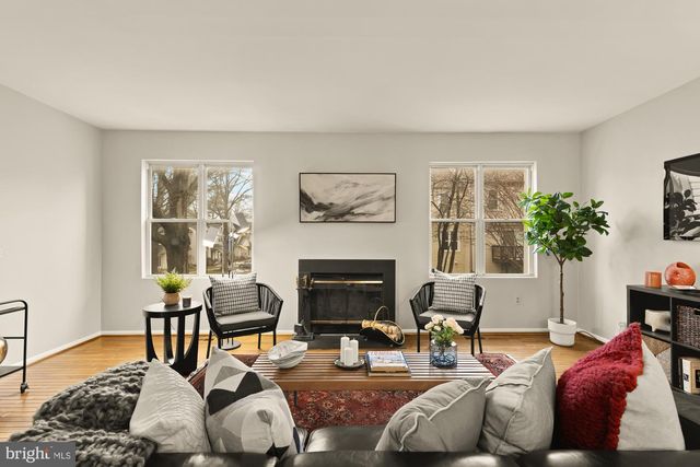 2890 SCHOOLHOUSE CIR, Silver Spring, MD 20902