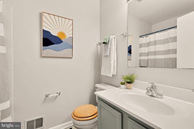 2890 SCHOOLHOUSE CIR, Silver Spring, MD 20902