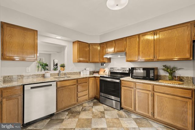 2890 SCHOOLHOUSE CIR, Silver Spring, MD 20902