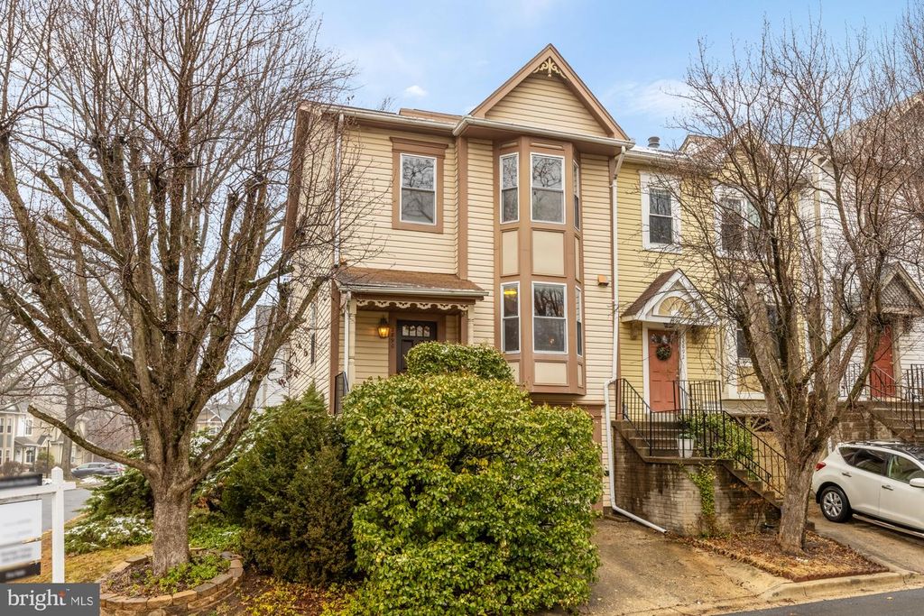 2890 SCHOOLHOUSE CIR, Silver Spring, MD 20902