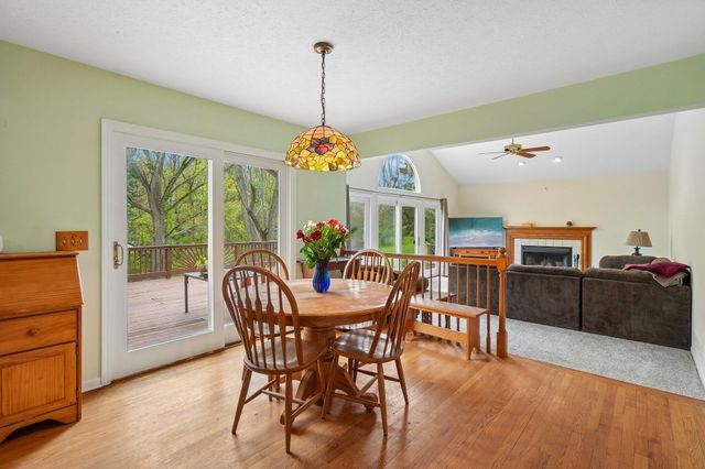 6338 Dalton Ridge, Hamburg Twp, MI 48116
