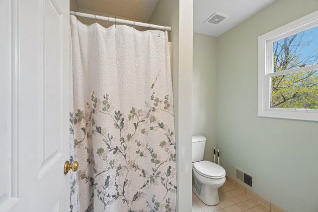 6338 Dalton Ridge, Hamburg Twp, MI 48116