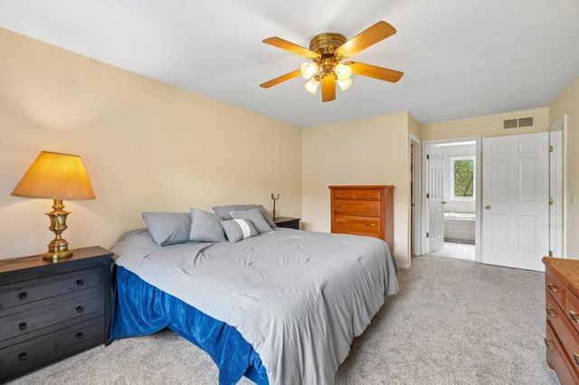 6338 Dalton Ridge, Hamburg Twp, MI 48116