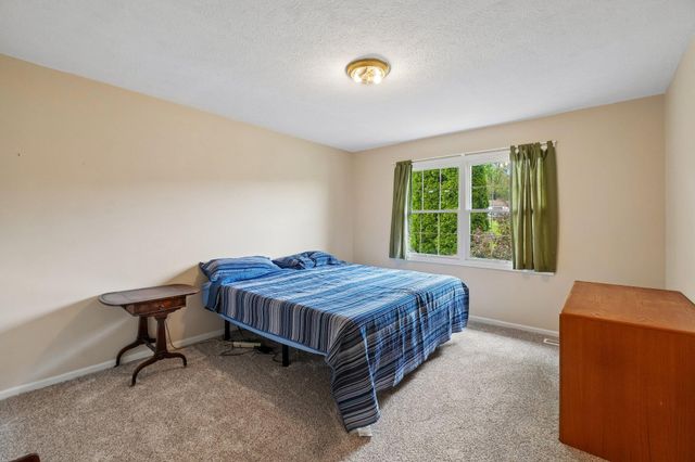 6338 Dalton Ridge, Hamburg Twp, MI 48116