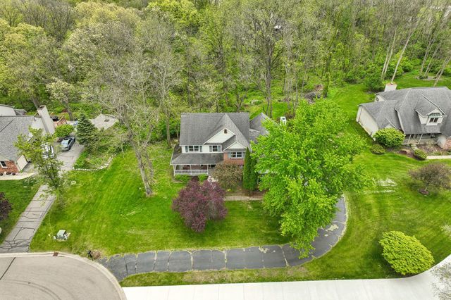 6338 Dalton Ridge, Hamburg Twp, MI 48116