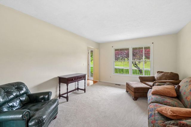 6338 Dalton Ridge, Hamburg Twp, MI 48116