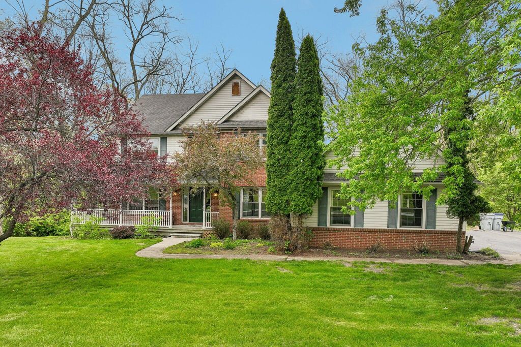 6338 Dalton Ridge, Hamburg Twp, MI 48116