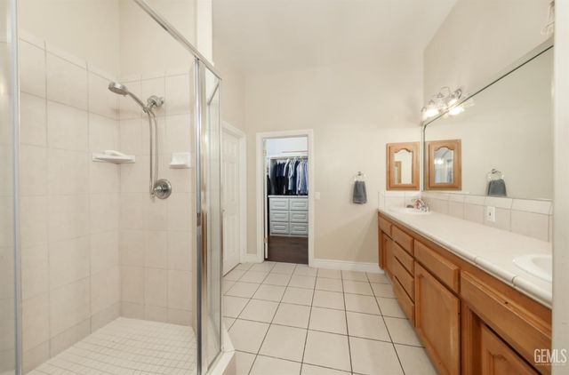 12304 Portebello Drive, Bakersfield, CA 93312