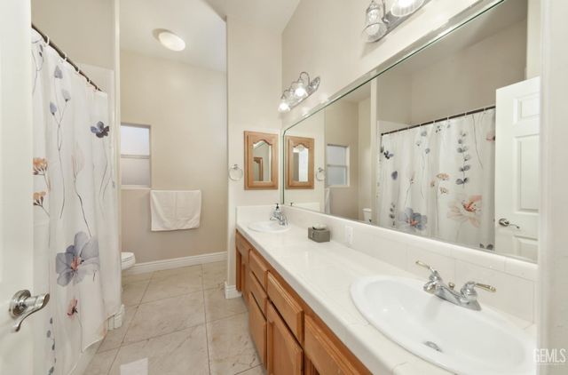 12304 Portebello Drive, Bakersfield, CA 93312