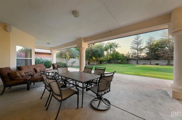 12304 Portebello Drive, Bakersfield, CA 93312