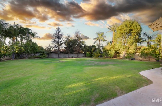 12304 Portebello Drive, Bakersfield, CA 93312