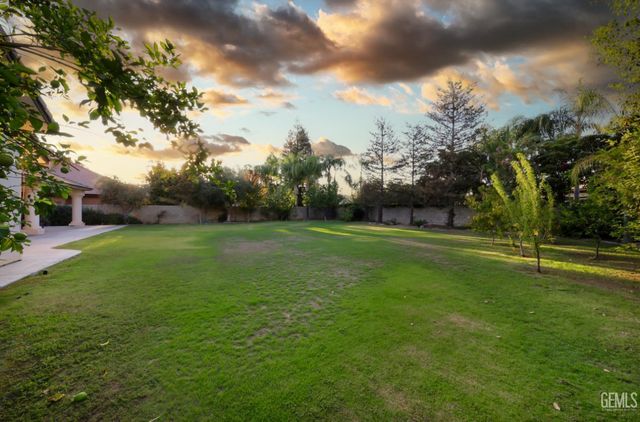 12304 Portebello Drive, Bakersfield, CA 93312