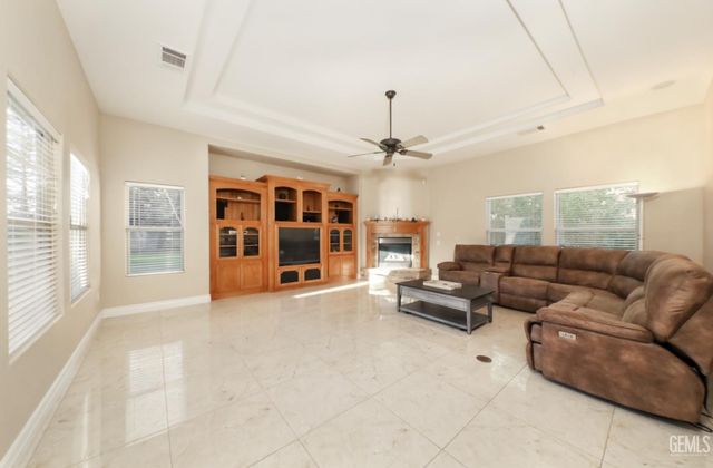 12304 Portebello Drive, Bakersfield, CA 93312