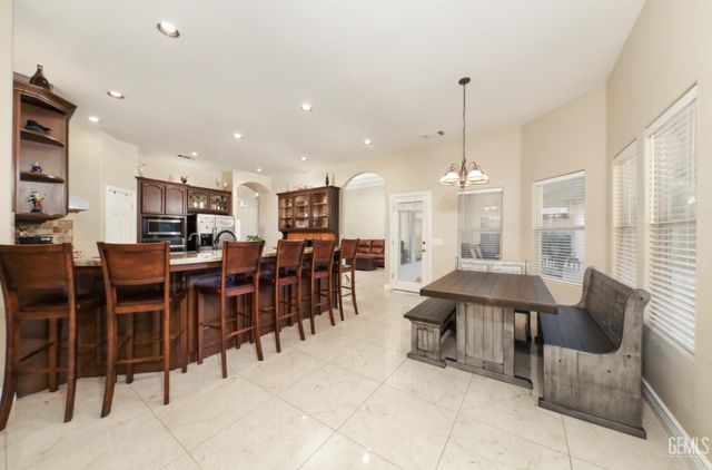 12304 Portebello Drive, Bakersfield, CA 93312