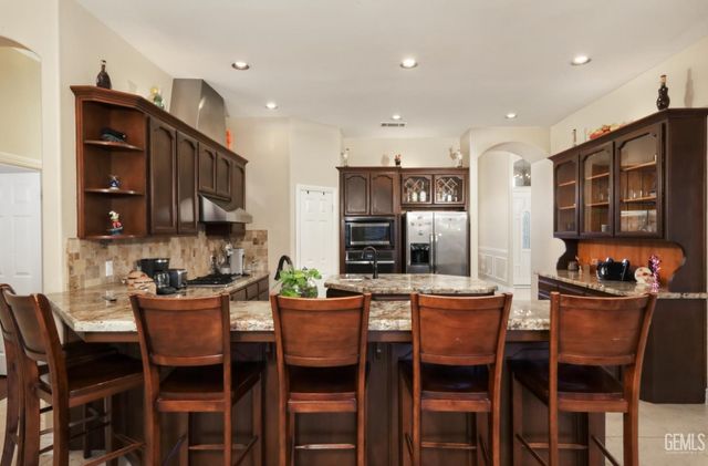 12304 Portebello Drive, Bakersfield, CA 93312
