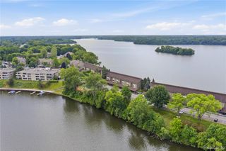 1695 Cliffs Landing 302, Ypsilanti, MI 48198