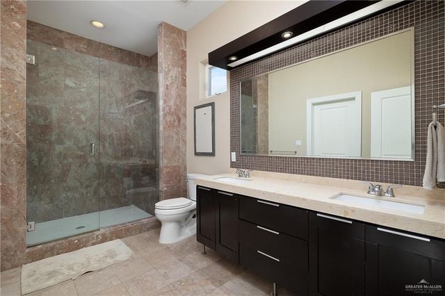 2210 S 49th Lane, Mcallen, TX 78503
