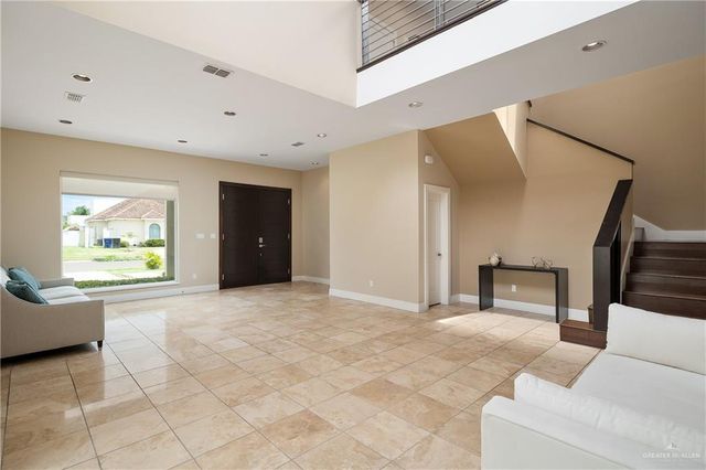 2210 S 49th Lane, Mcallen, TX 78503