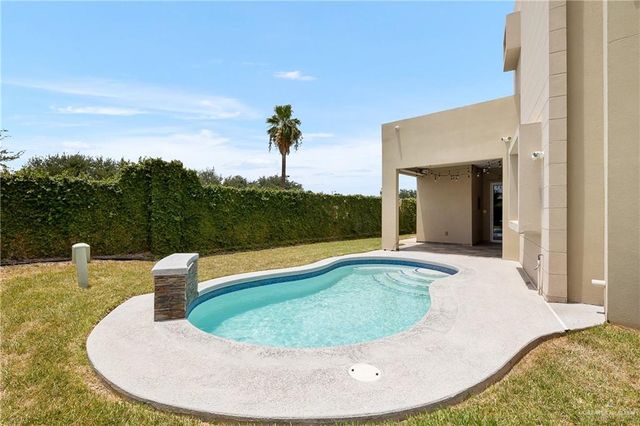 2210 S 49th Lane, Mcallen, TX 78503