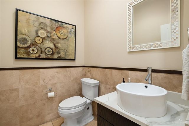 2210 S 49th Lane, Mcallen, TX 78503