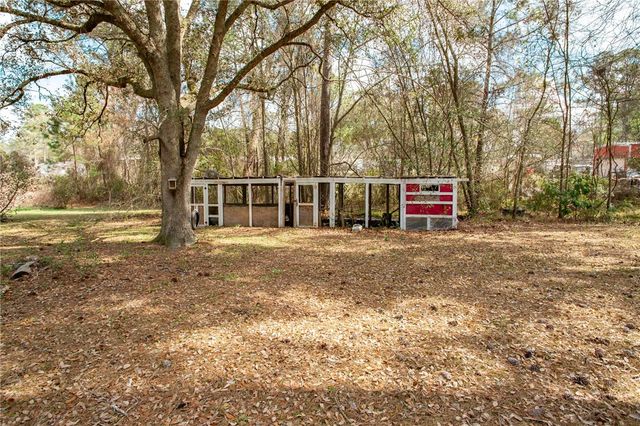 140 Whispering Pines Trail, Waycross, GA 31503