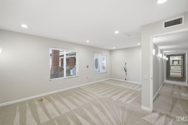 1912 Country Club Drive, Bakersfield, CA 93306