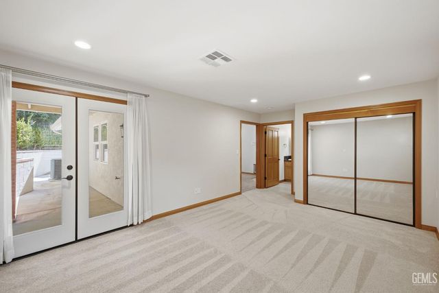 1912 Country Club Drive, Bakersfield, CA 93306