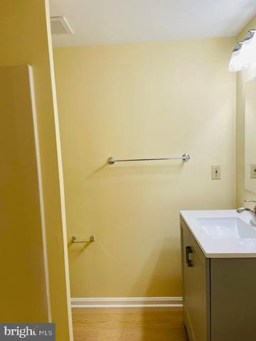 1067 COPPERSTONE CT, Rockville, MD 20852