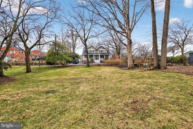 5723 27TH ST N, Arlington, VA 22207