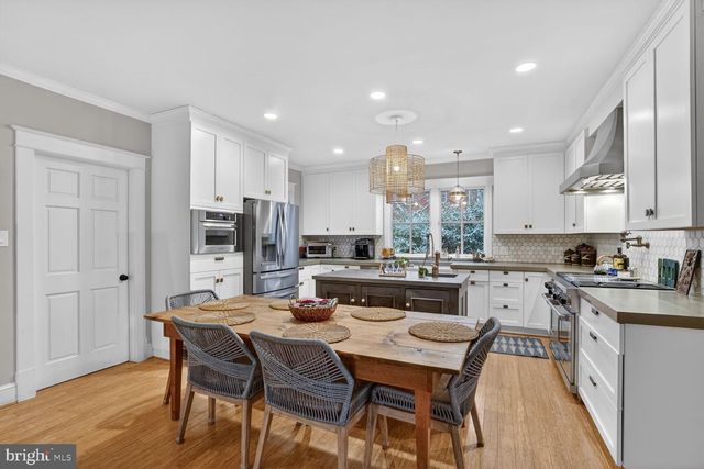 5723 27TH ST N, Arlington, VA 22207