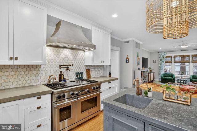 5723 27TH ST N, Arlington, VA 22207