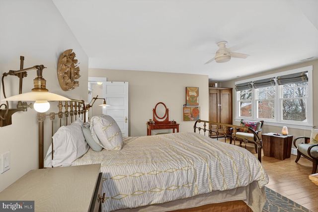 5723 27TH ST N, Arlington, VA 22207