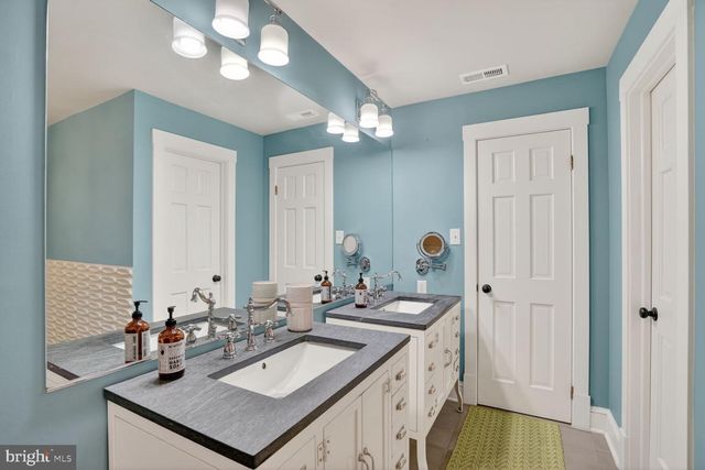 5723 27TH ST N, Arlington, VA 22207