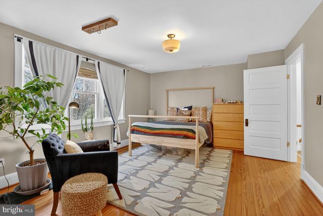 5723 27TH ST N, Arlington, VA 22207