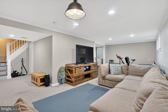 5723 27TH ST N, Arlington, VA 22207